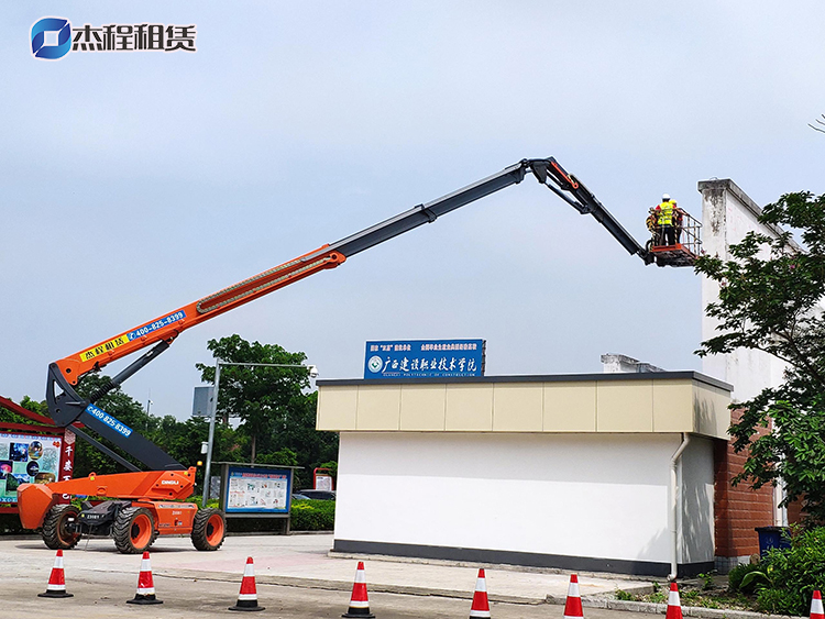 30米直臂高空車出租應(yīng)用于建筑物維護(hù)